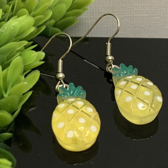 Pineapple Earring, Fruit Earring, Funny Food Earring, Gift Idea, Luau Earring - Picture 2 of 5